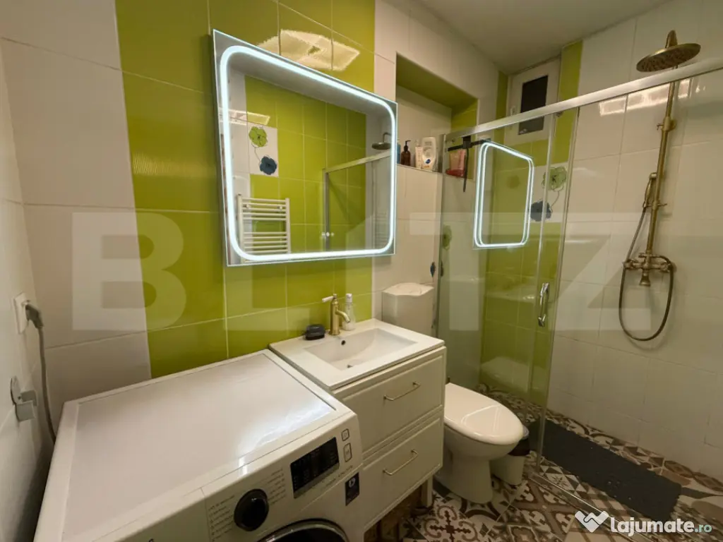 Casă renovată 2023, Curte proprie în curte interioa