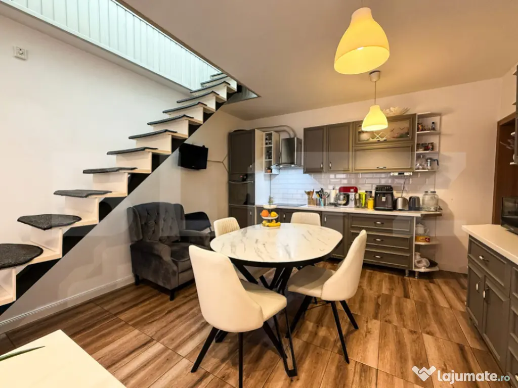 Casă renovată 2023, Curte proprie în curte interioa