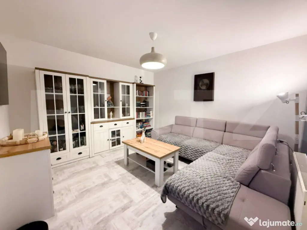 Casă renovată 2023, Curte proprie în curte interioa