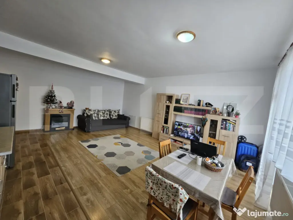 Apartament semidecomandat cu 2 camere, mobilat si utilat, pa 