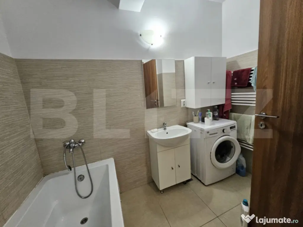 Apartament semidecomandat cu 2 camere, mobilat si utilat, pa 