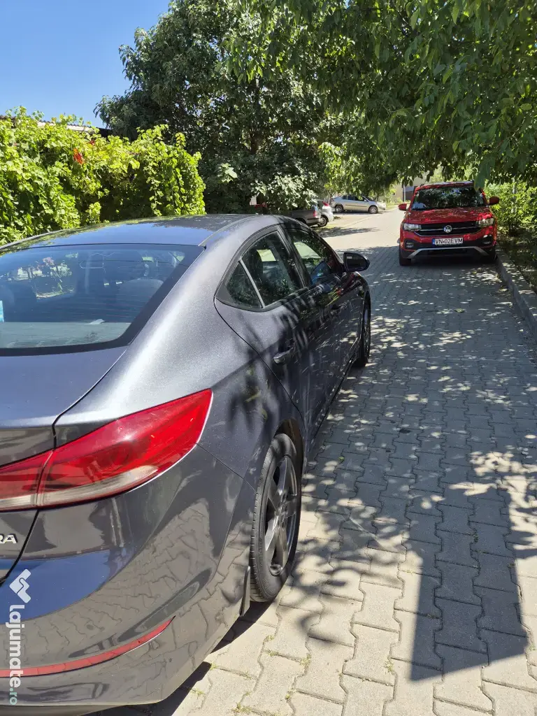 VAND HYUNDAI ELANTRA