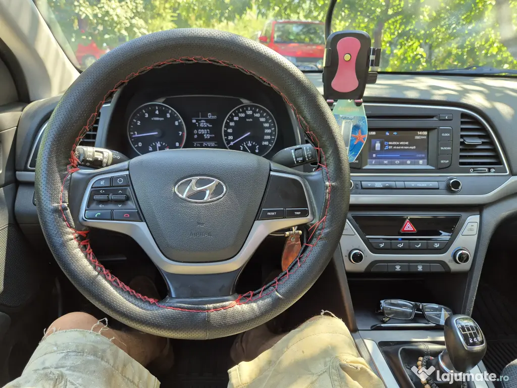 VAND HYUNDAI ELANTRA