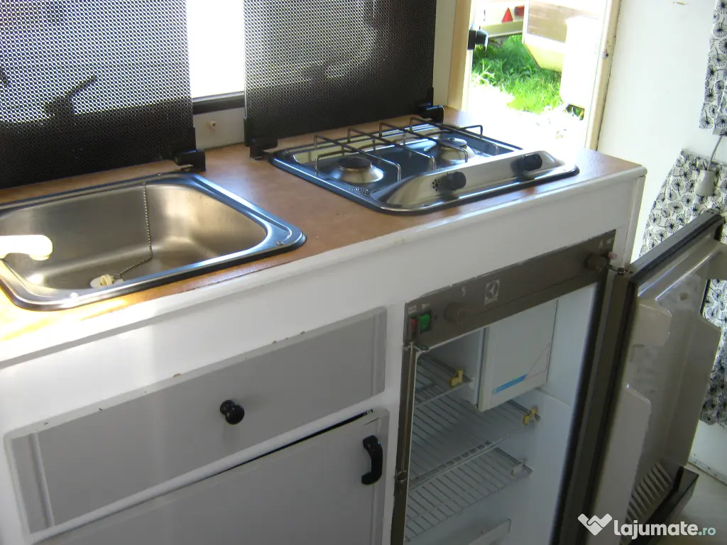 Rulota usoara cu acte 