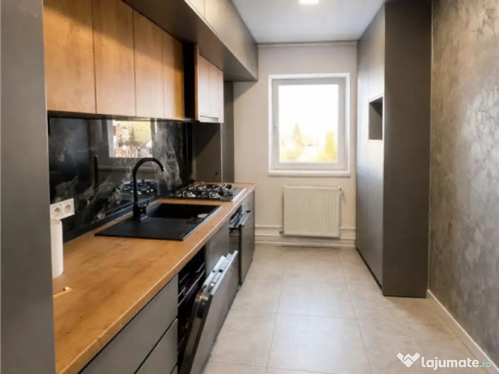 Structura decomandata, renovat, balcon tip loja, Bartolomeu,