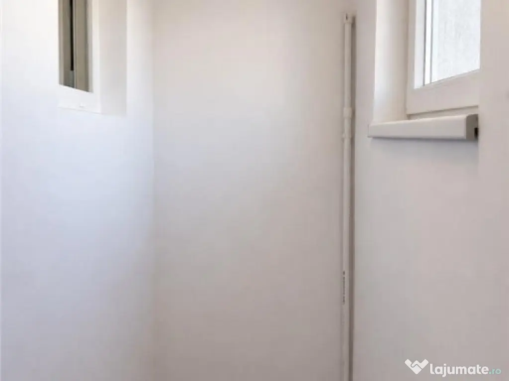 Structura decomandata, renovat, balcon tip loja, Bartolomeu, 