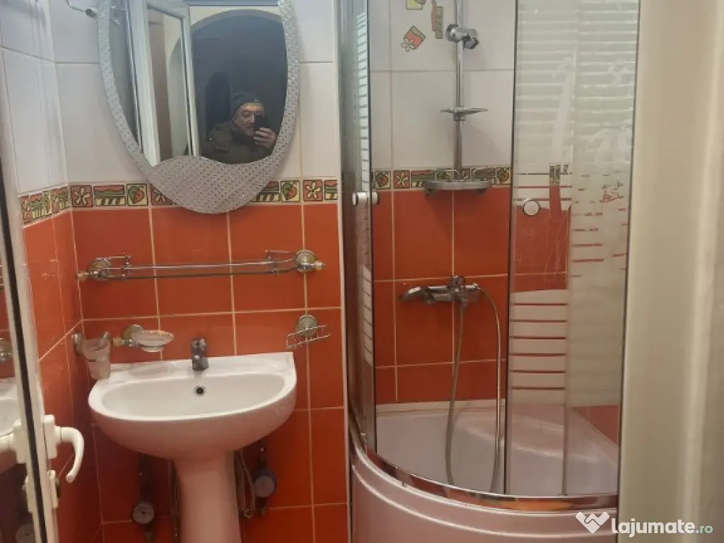 Apartament 4 cam de inchiriat 