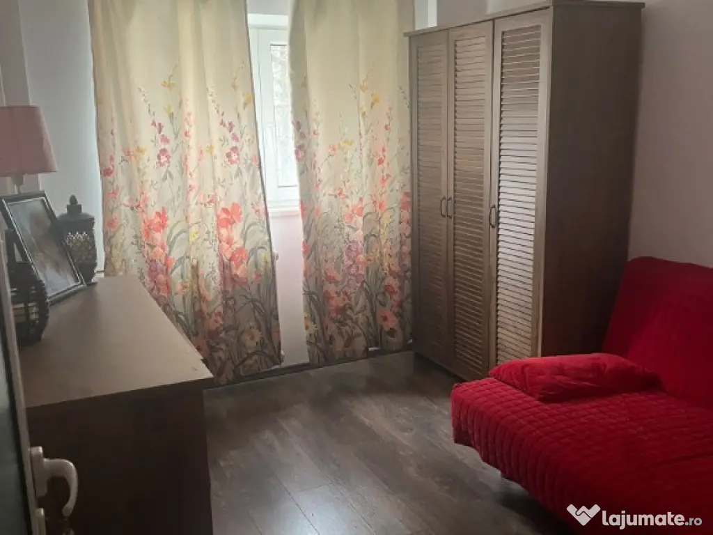 Apartament 4 cam de inchiriat 