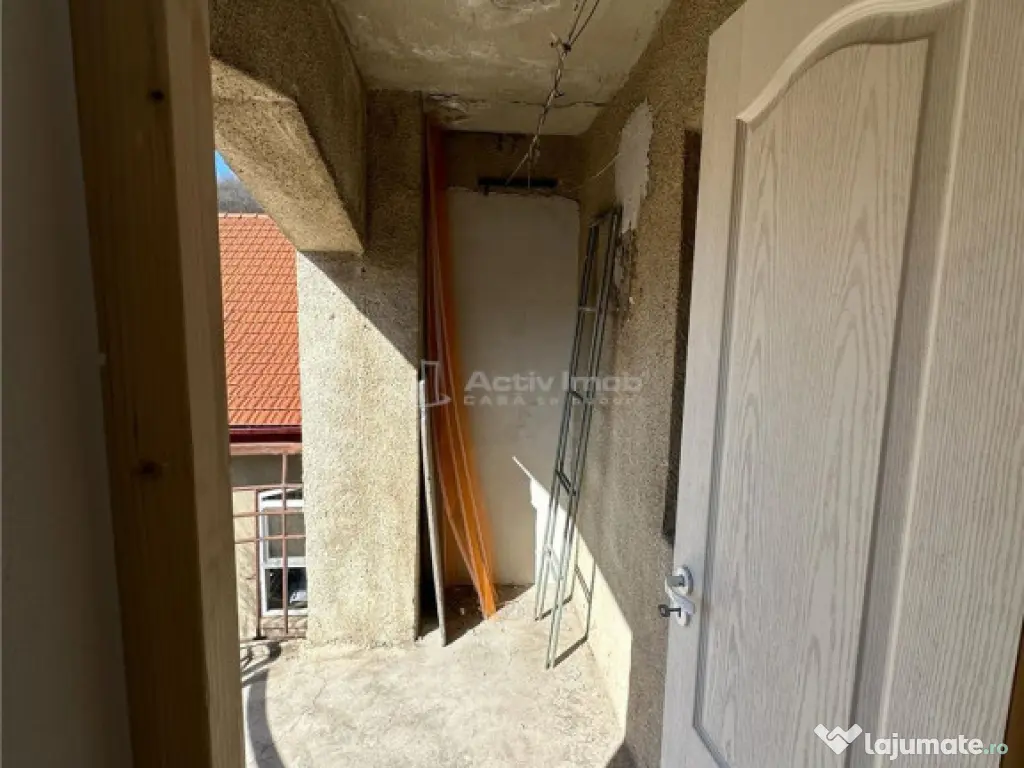 Resita, Apt. 3 Cam, Cf.1 Decom. Central 