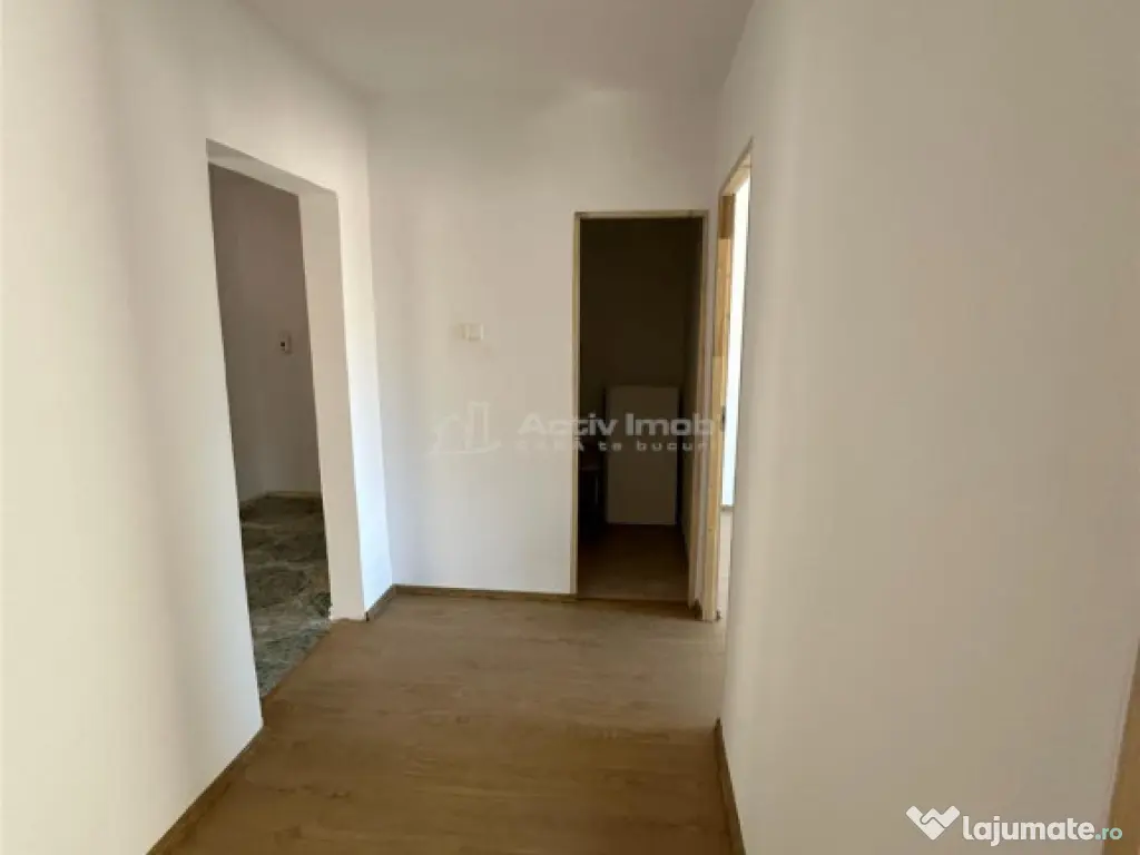 Resita, Apt. 3 Cam, Cf.1 Decom. Central 