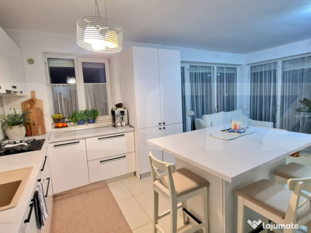 Apartament modern cu 3 camere, etajul 1, parcare cu CF, semi 