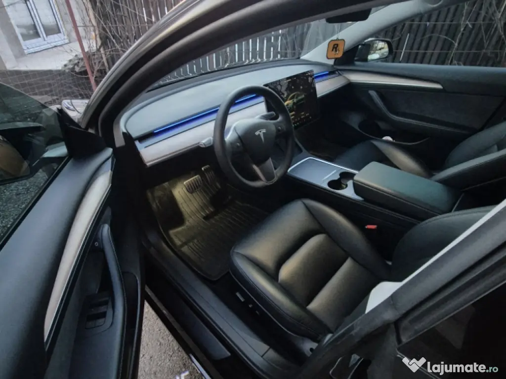 Tesla Model 3 Performance 