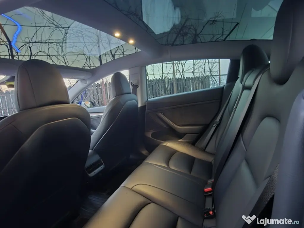 Tesla Model 3 Performance 