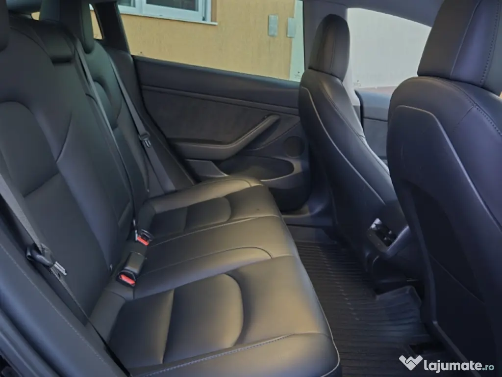 Tesla Model 3 Performance 