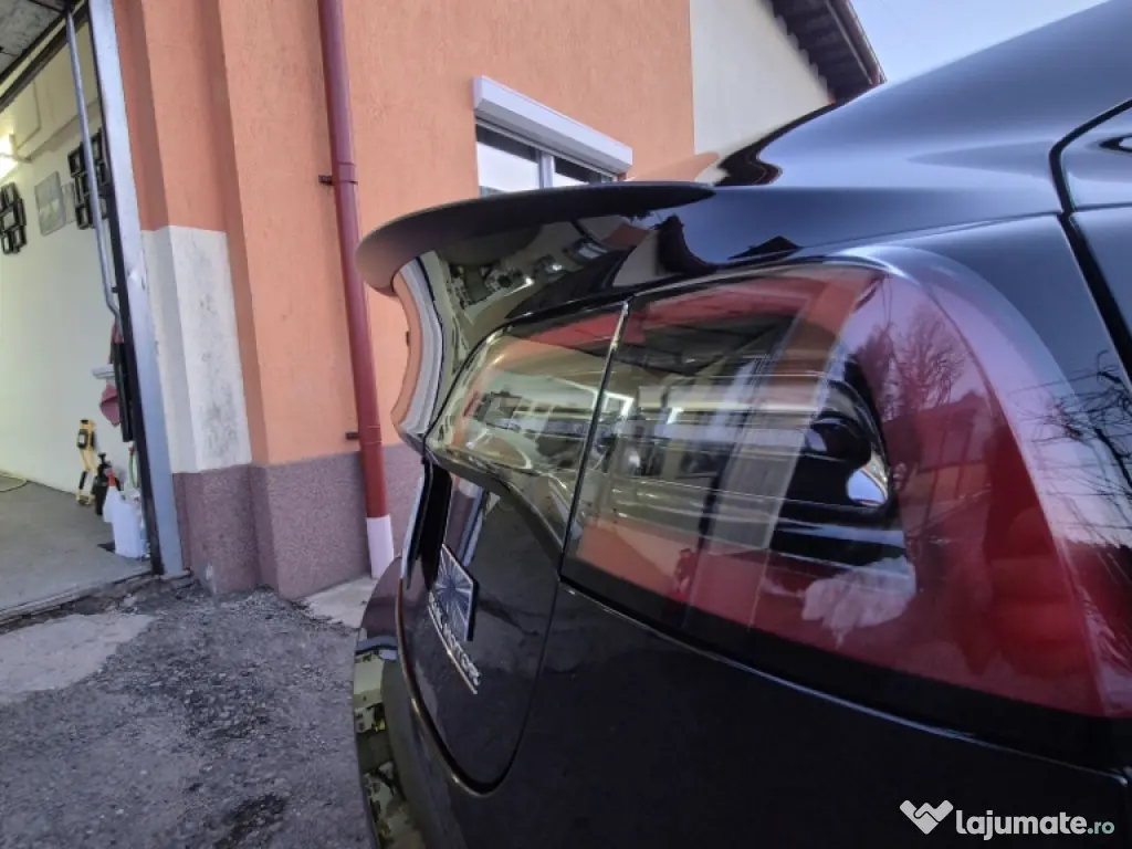 Tesla Model 3 Performance 