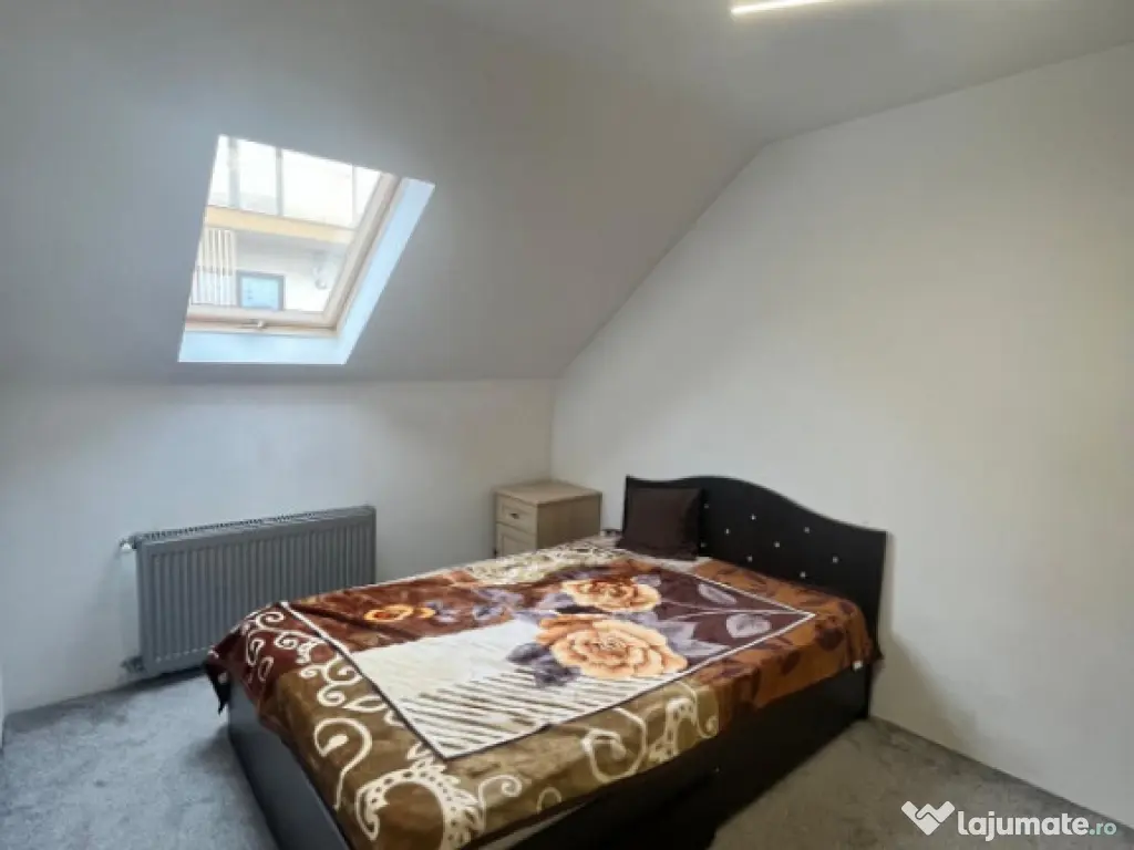 Apartament 4 camere, decomandat, Radauti 