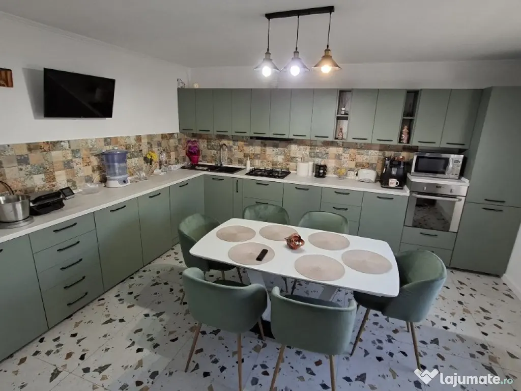 Vila P+1E de vanzare in localitatea Eforie Nord, zona de vile 