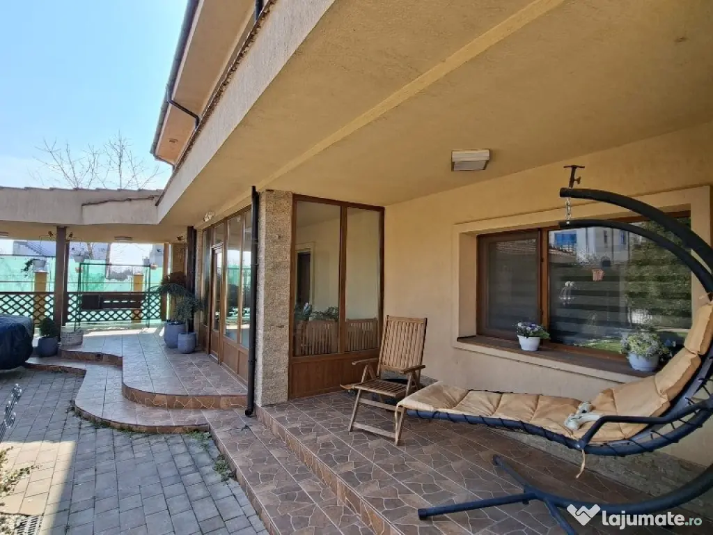 Vila P+1E de vanzare in localitatea Eforie Nord, zona de vile 