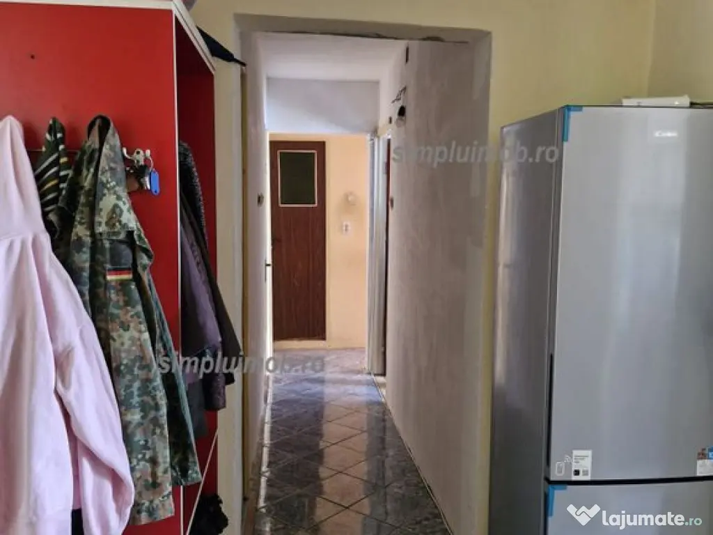 3 camere Decomandat Sun Plaza an 1982 