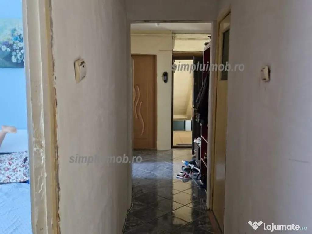 3 camere Decomandat Sun Plaza an 1982 