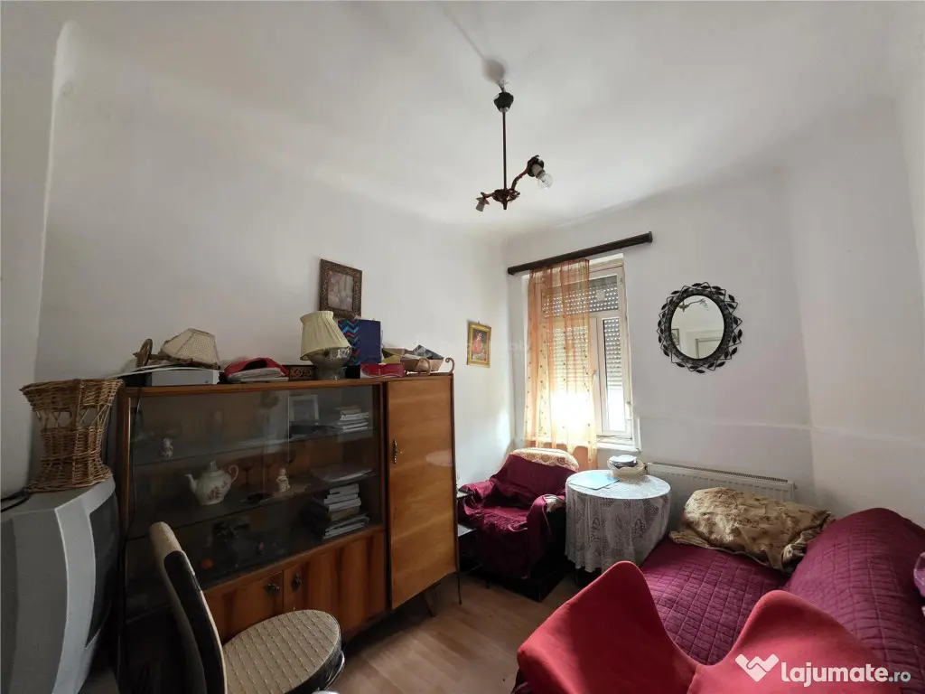 2 camere - centrala termica - et 3 mansarda - Vasile Lucac
