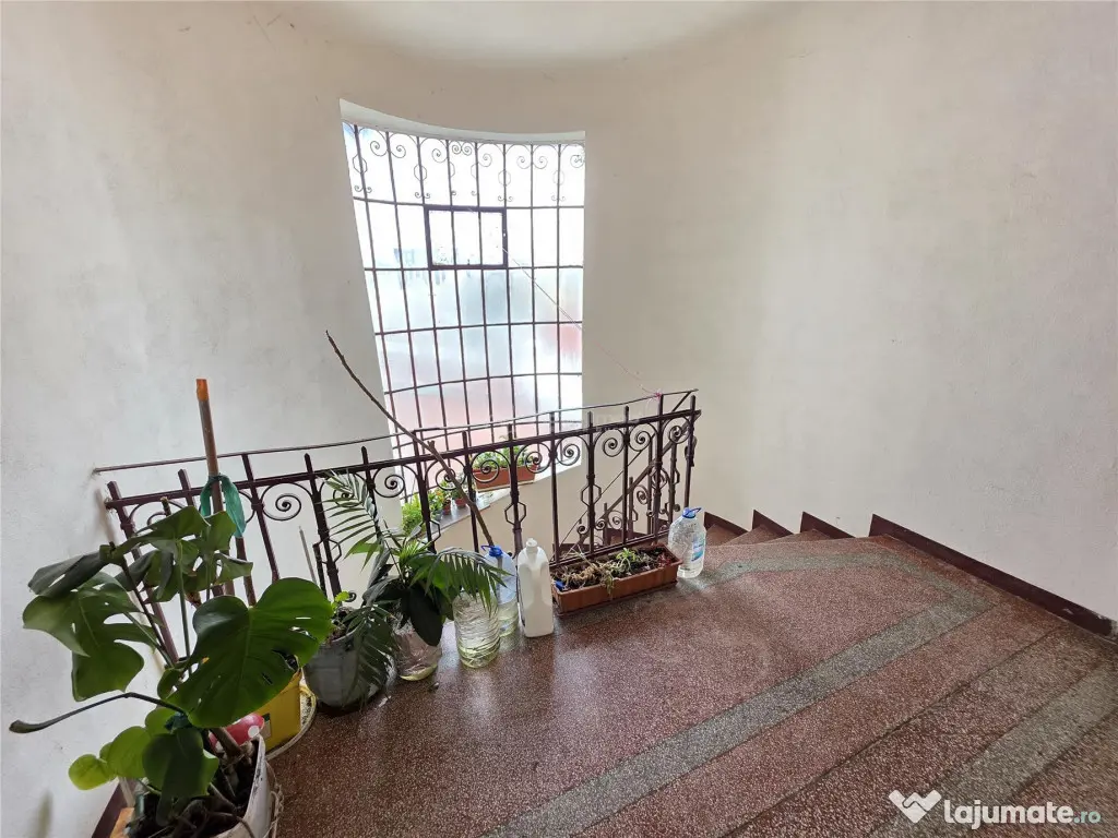 2 camere - centrala termica - et 3 mansarda - Vasile Lucac