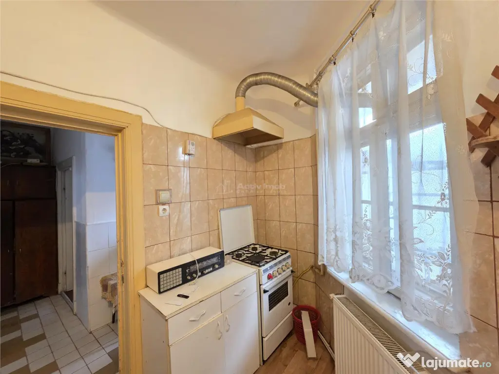 2 camere - centrala termica - et 3 mansarda - Vasile Lucac
