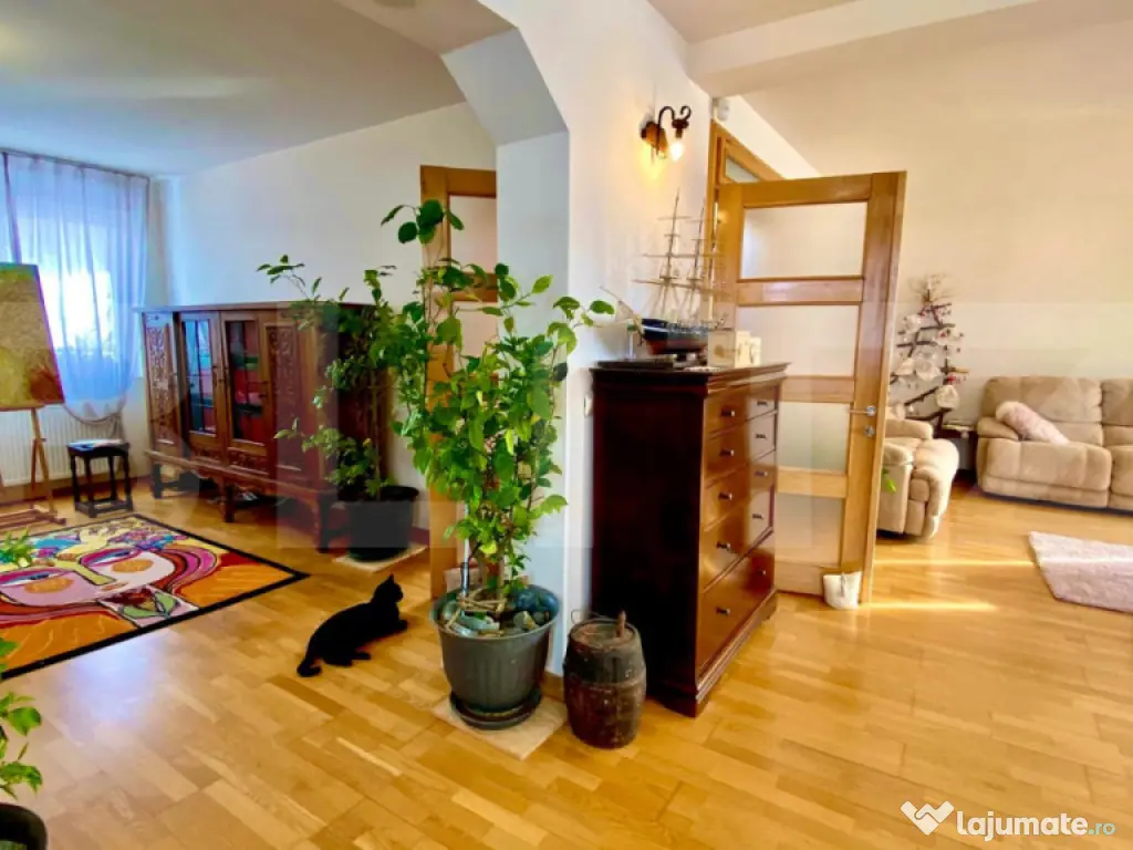 Vilă Premium în Borhanci – 270 mp Utili , 7 Camere, priv 