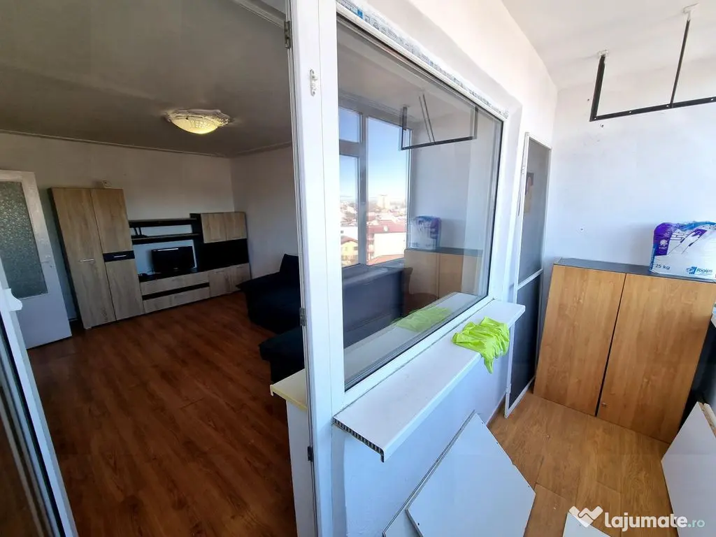 Casa de cultura-apartament 2 camere decomandat cu gaze 