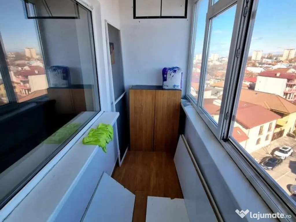 Casa de cultura-apartament 2 camere decomandat cu gaze 