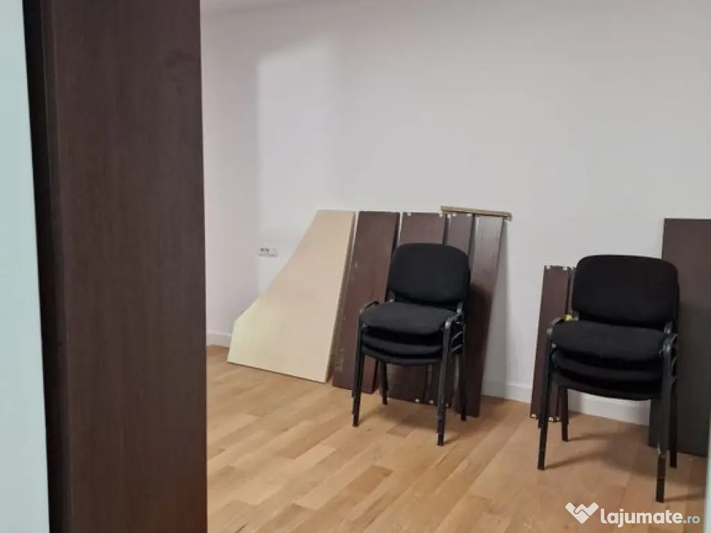 Piata Unirii Apart nou finisaje lux 131 mp plus curte 200...