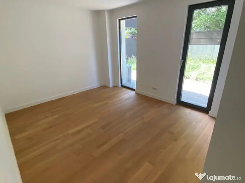 Piata Unirii Apart nou finisaje lux 131 mp plus curte 200...