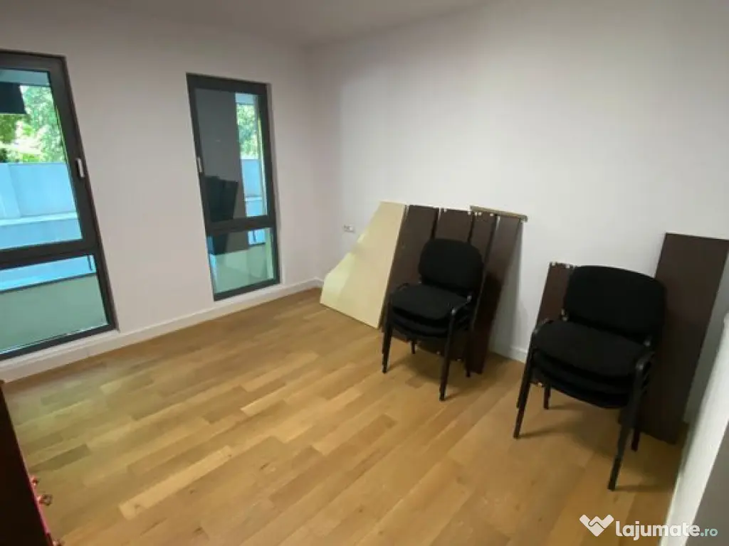 Piata Unirii Apart nou finisaje lux 131 mp plus curte 200...