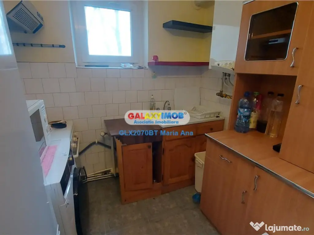 Apartament 3 camere, etaj 2, plus boxa, zona Servicii Pasap 