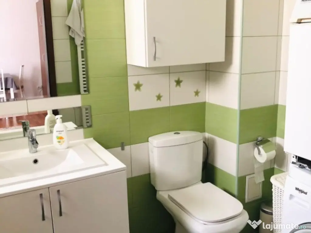 Apartament 3 camere, etaj 2, balcon, parcare Floresti zona Stadion 