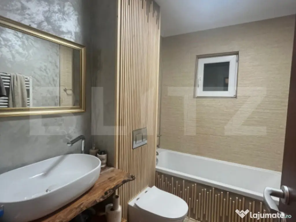 Apartament cu 3 camere, decomandat, Rovine - Damarin 