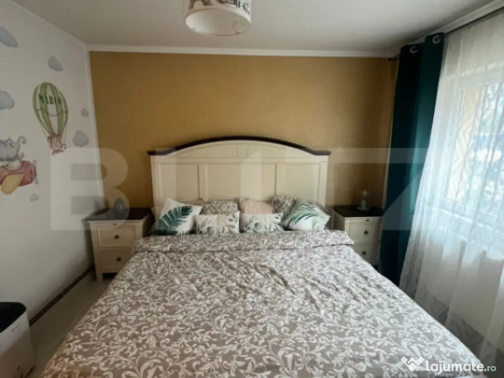 Apartament cu 3 camere, decomandat, Rovine - Damarin 