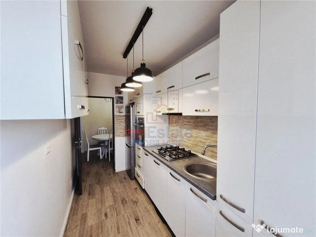 Apartament cu 2 camere de inchiriat, parcare inclusa 