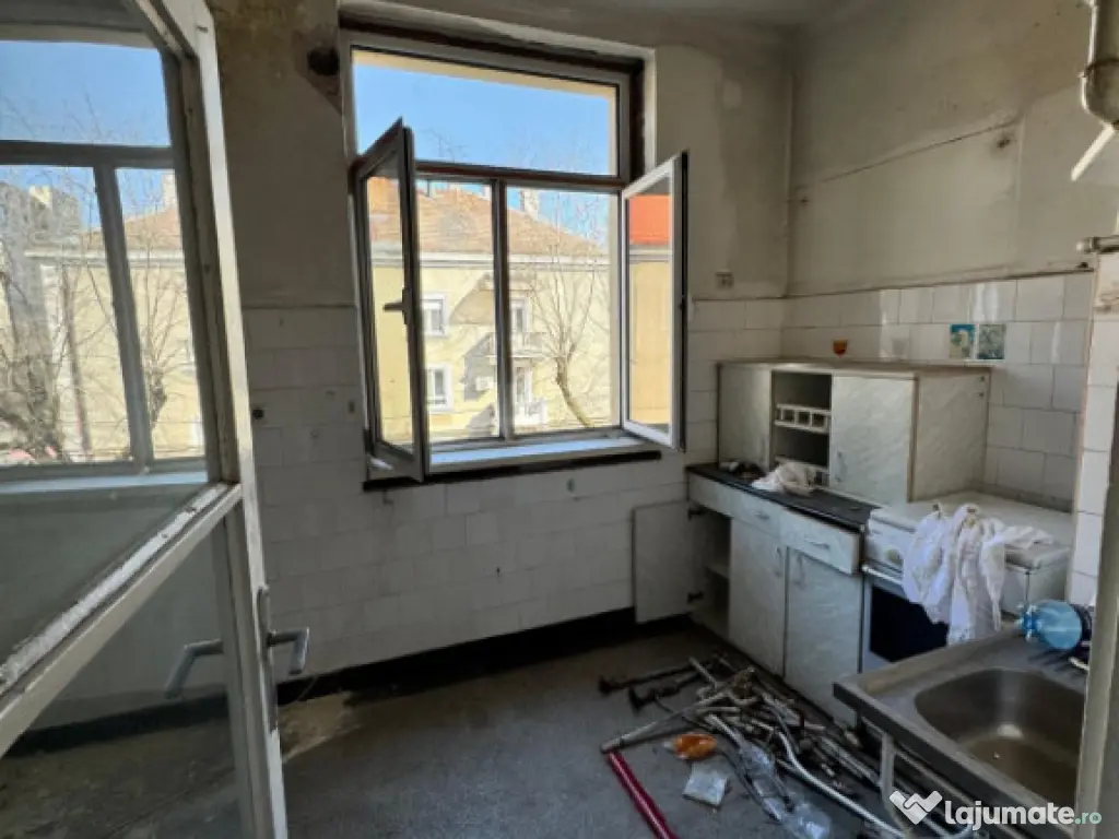 Apartament spațios 73 mp CENTRAL 