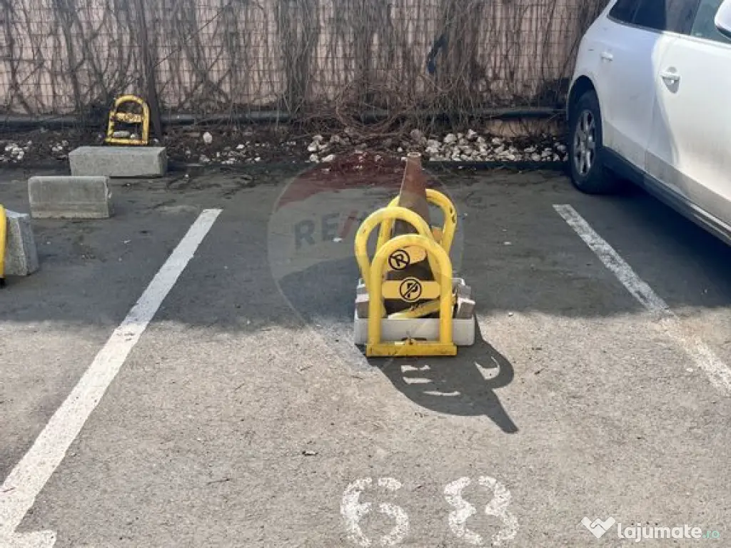 Studio mobilat complet cu parcare inclusa in pret in Rin ... 