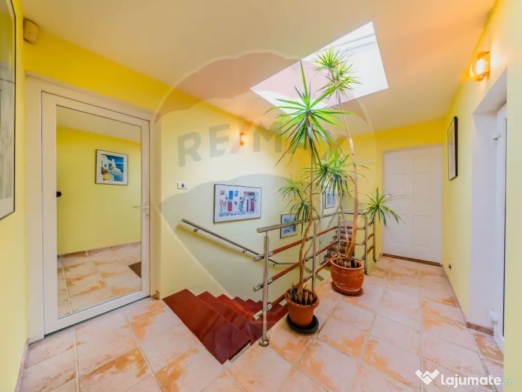 Vilă cu 4 camere de vânzare 921 mp zona Subcetate,Arad 