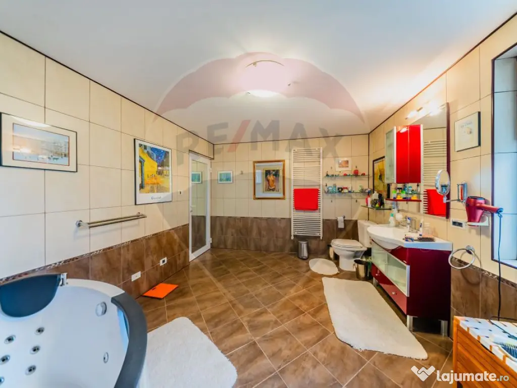 Vilă cu 4 camere de vânzare 921 mp zona Subcetate,Arad 