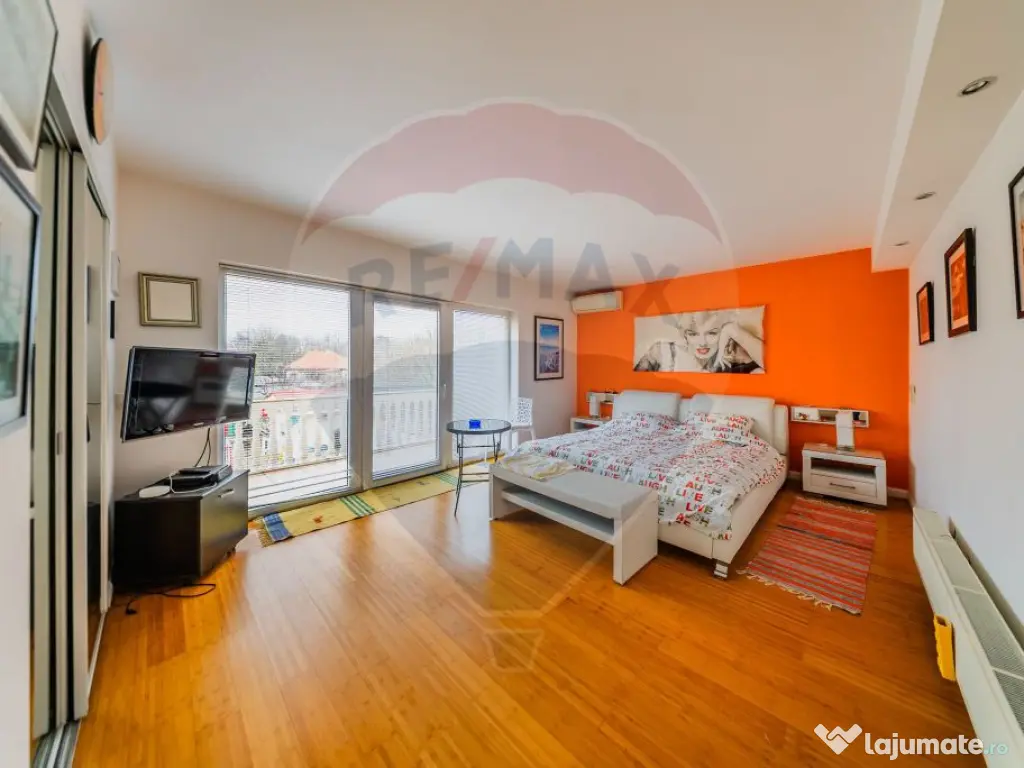 Vilă cu 4 camere de vânzare 921 mp zona Subcetate,Arad 