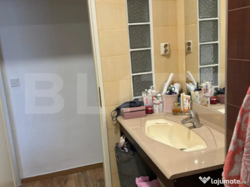 Apartament cu 2 camere, 49 mp, zona Materna 