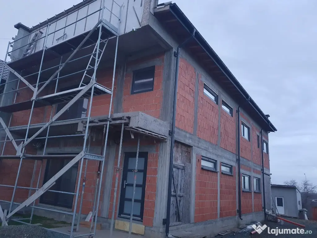 Vila P+1E de vanzare in Agigea cartierul nou 