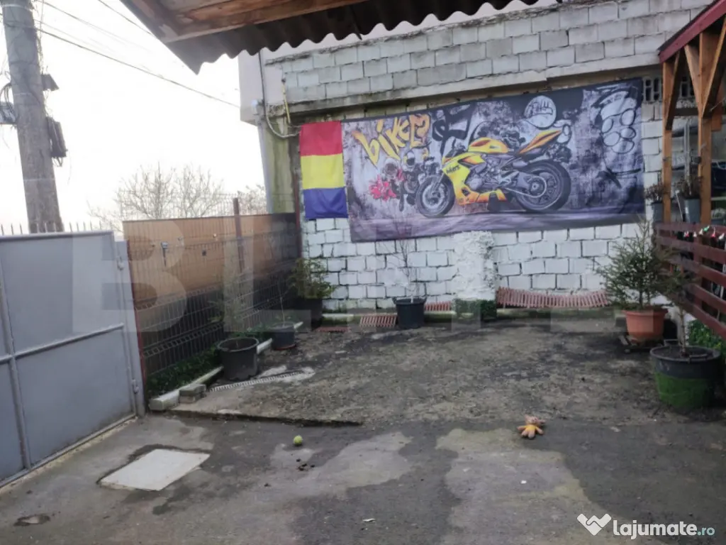 Casa in zona rezidentiala linistita, aproape de oras - panor 