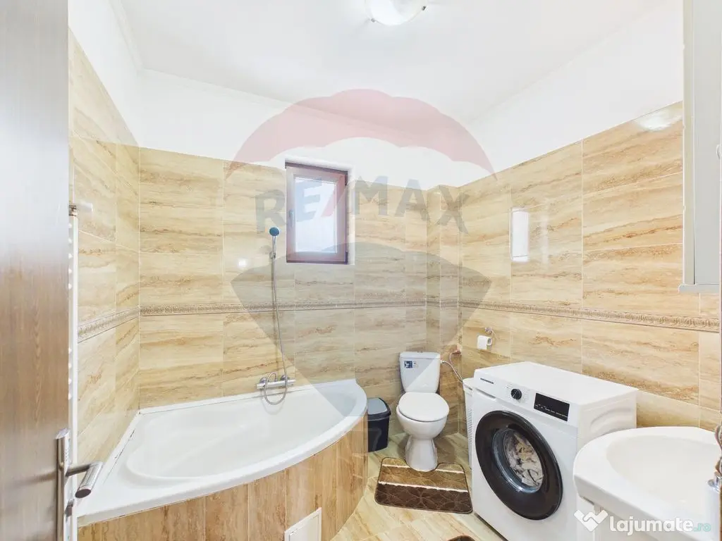 Apartament de vanzare in vila cu curte in satul Ulmi 