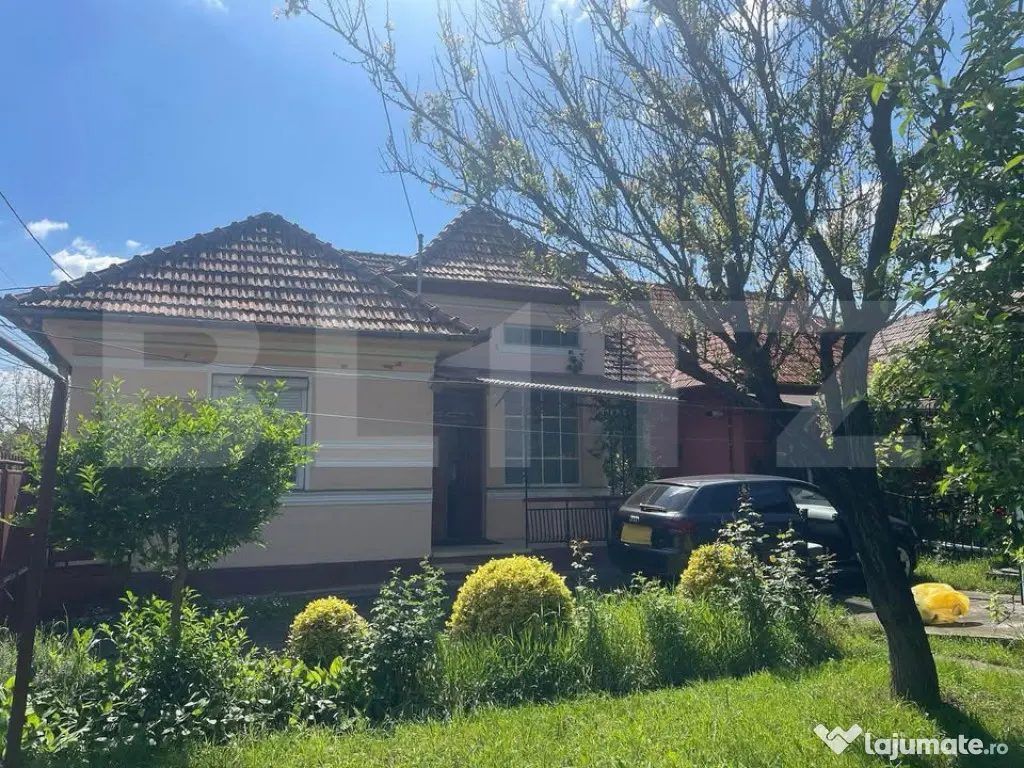 Casă de vânzare în Sărmașu, 122mp construiti, 275 mp te 