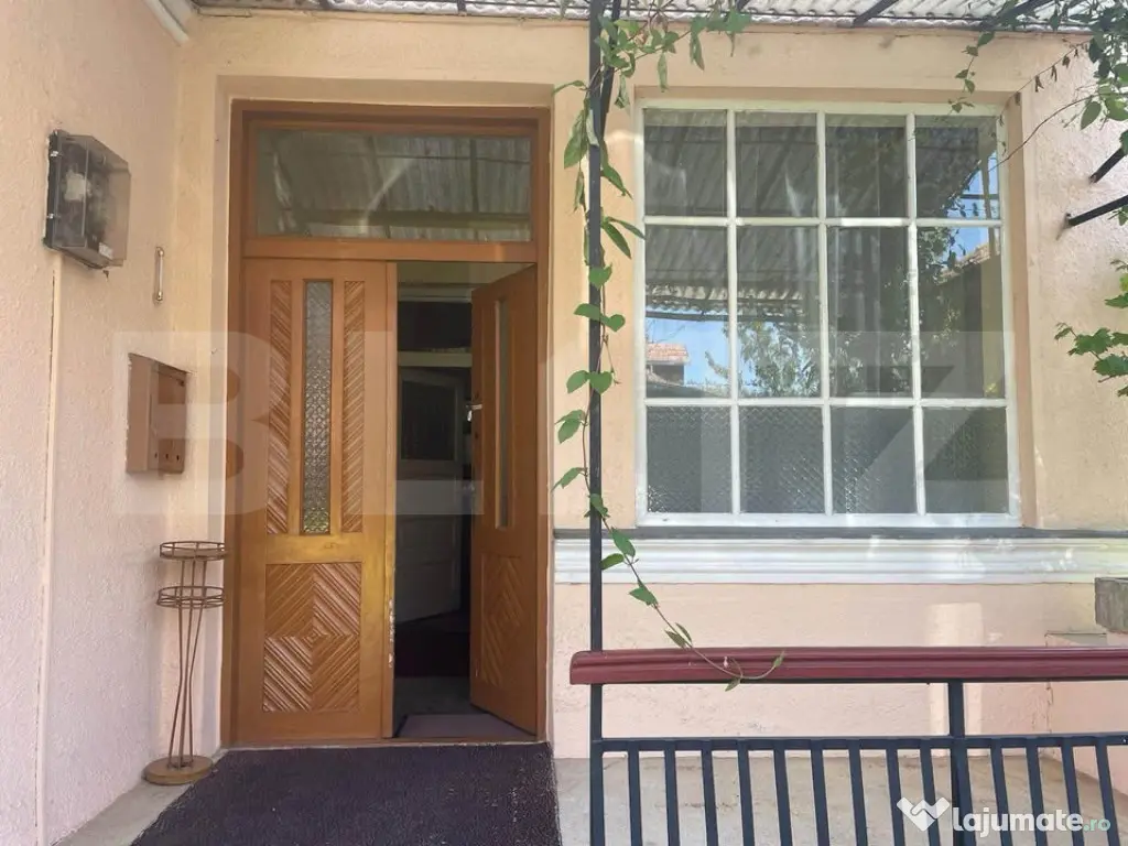 Casă de vânzare în Sărmașu, 122mp construiti, 275 mp te 