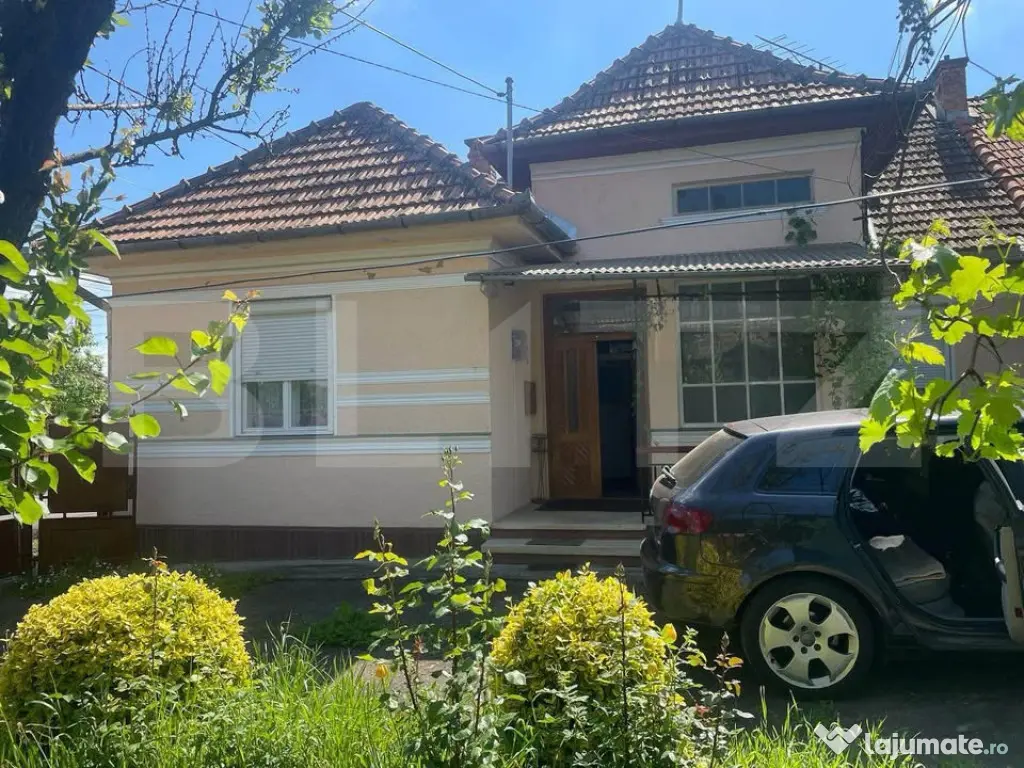 Casă de vânzare în Sărmașu, 122mp construiti, 275 mp te 